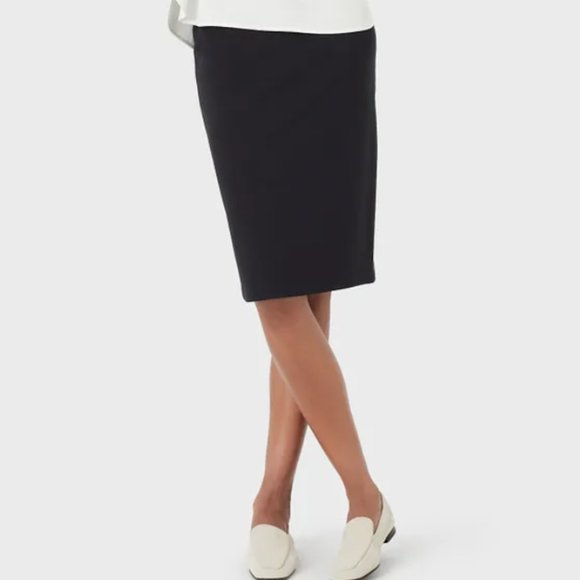 Emporio Armani classic wool pencil skirt with slight stretch - Picture 3 of 7